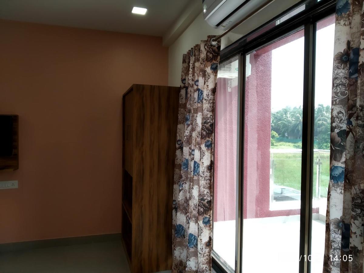 Lotus Hotel Nagaon Beach Алибаг Экстерьер фото